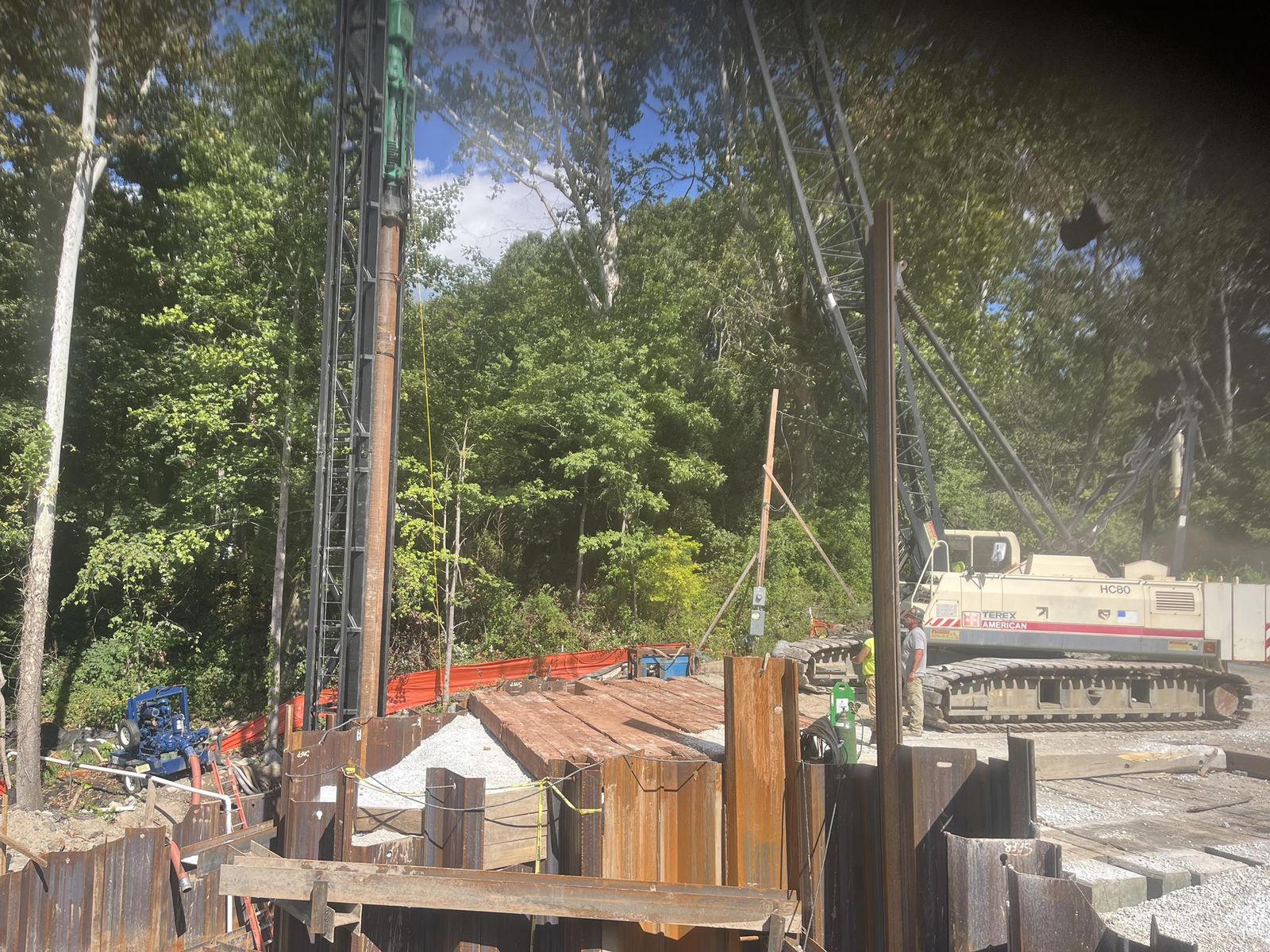 Sheet-pile wall and pile rig at a bridge cofferdam